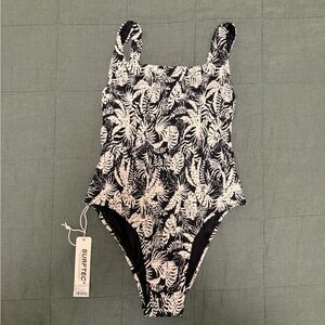 Jolyn Nova Scotia One Piece NWT